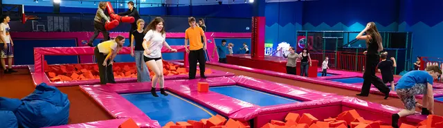 Batuti un rotaļu zonas Jump Space